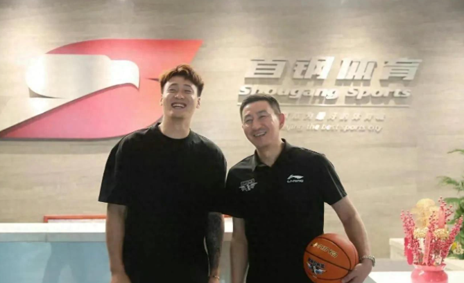 网传赵睿转会费1.6亿！签字费+户口+房子全都要？首钢最新解释